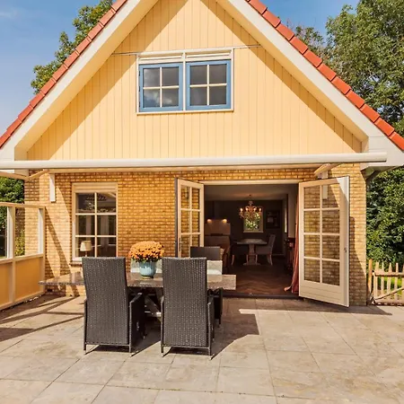 Holiday home De Ijsvogel Schoorl